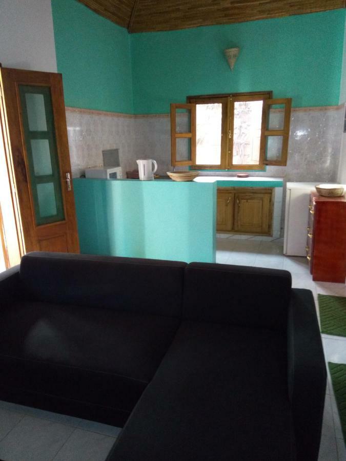 Chez Coumba Et Daniel Bed & Breakfast Saly Portudal Exterior photo